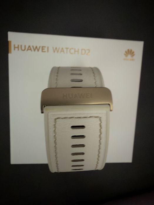 Смарт часовник HUAWEI Watch D2