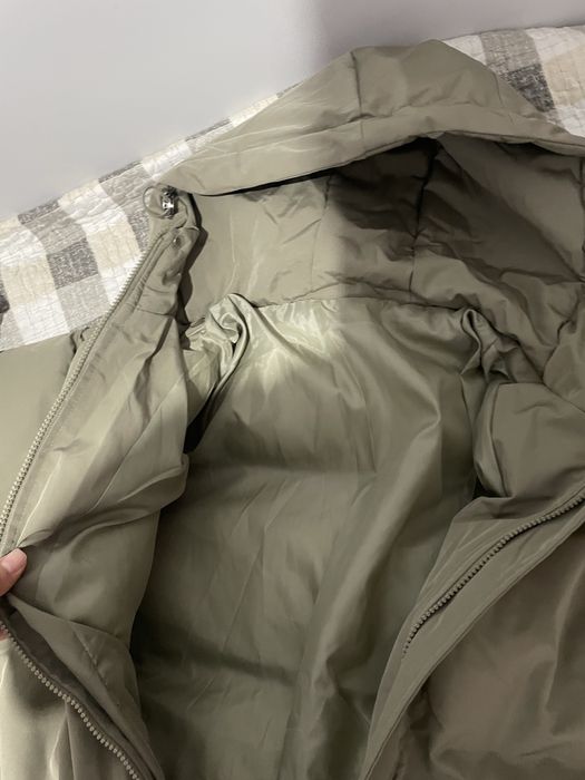 Продается женская куртка , новая . Всё как на фотке