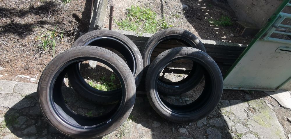 Летни  Гуми 235/45/18