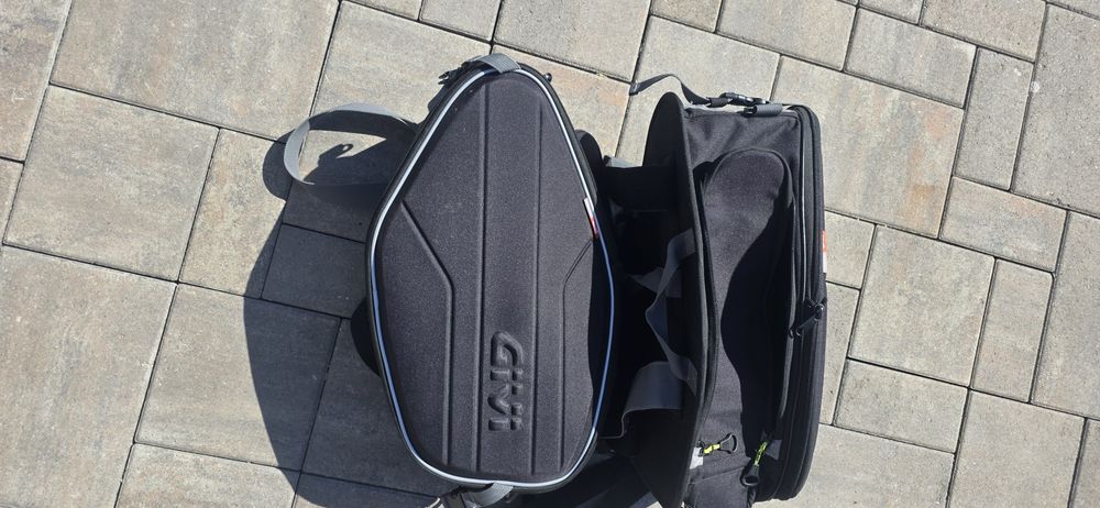 Coburi,genti laterale  textil Givi pentru moto