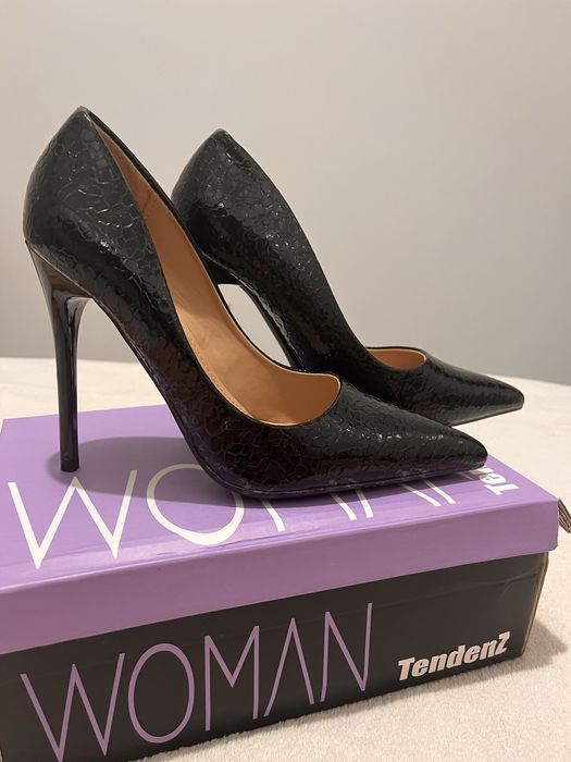 Токчета 10см черни лак