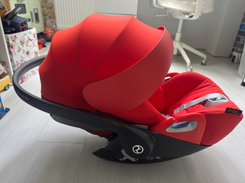Scoică auto Cybex Cloud Z i-Size Roșie + Bază Isofix + Adaptoare – Set Complet