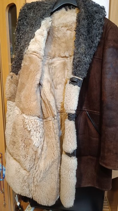 Vând cojoc din blana și piele naturala