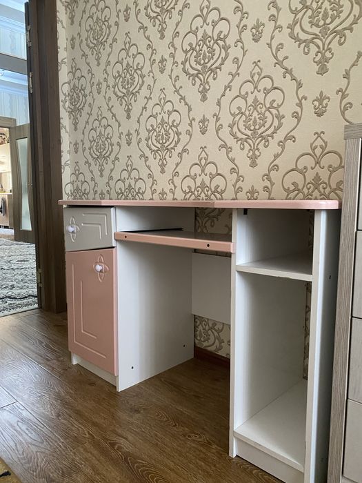 Детский кровать +  парта