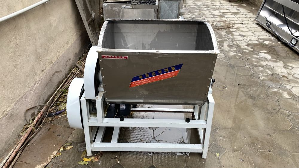 Продам тестомес 80кг