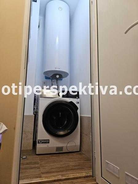 Продава се Тристаен апартамент в Пловдив, Остромила - 126 кв.м за 1508 €/кв.м - Снимка #12