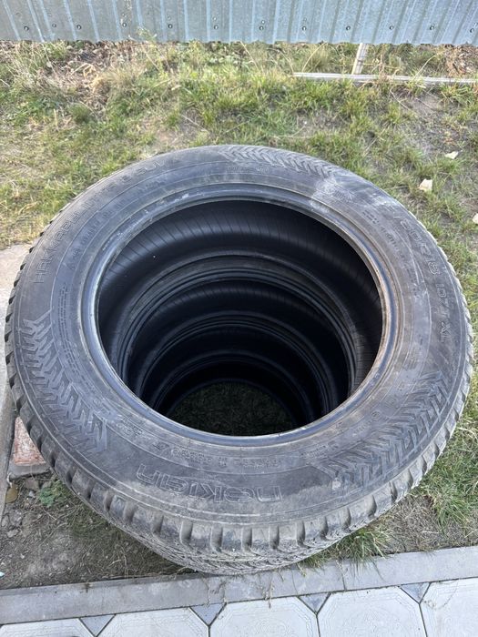 235/60R18 Nokian hakkapelita8 SUV