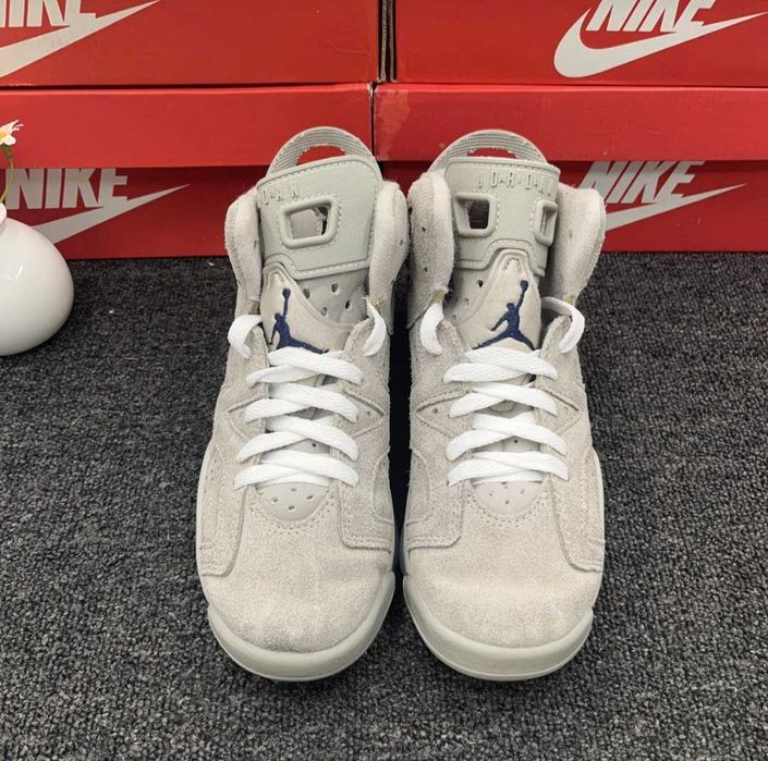 Air Jordan 6 Georgetown (2022)