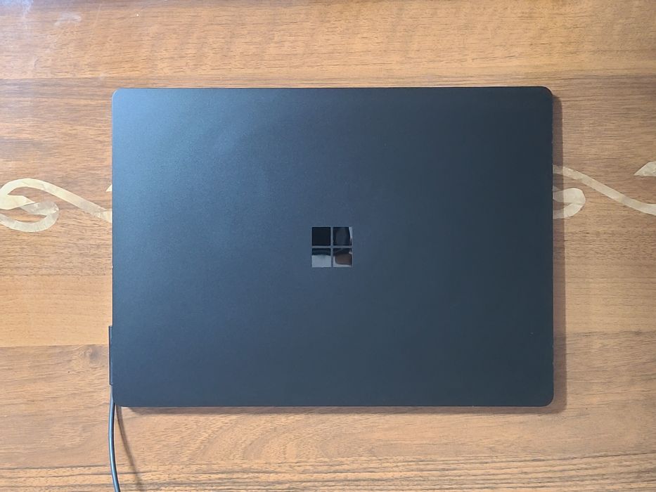 Microsoft surface laptop 5 i7 1265U 16GB/2TB sensor ekran