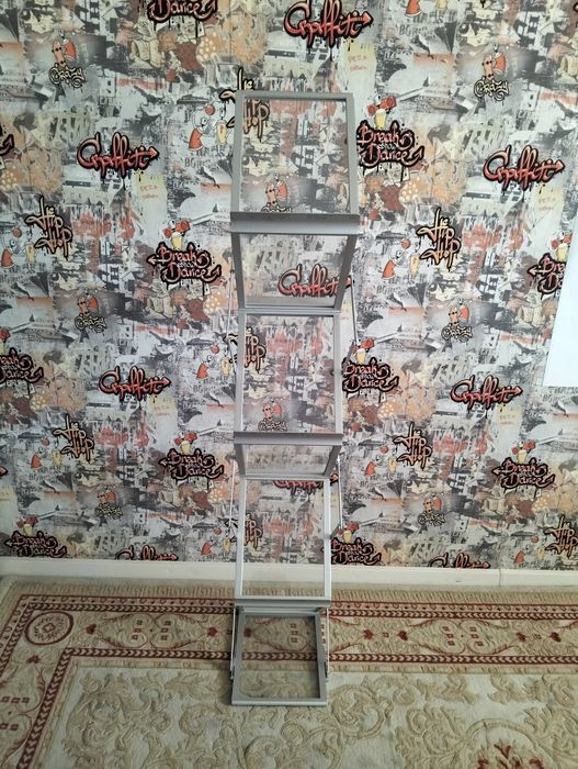 Полка для рекламирования