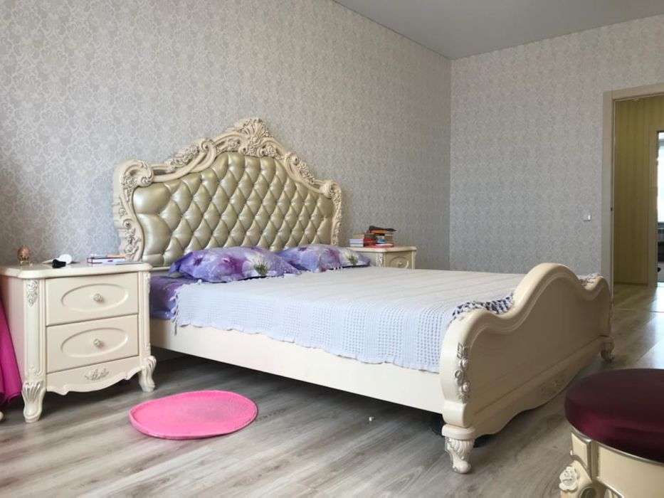 Продам 2 спальных гарнитура