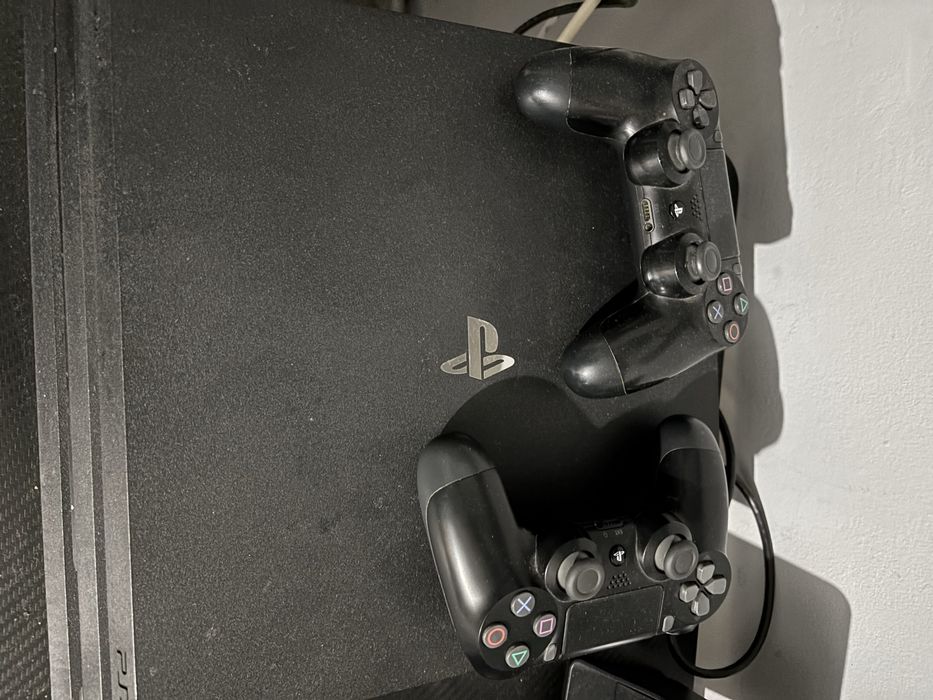 Play station 4 pro 2 контролера