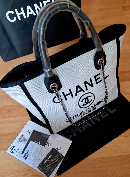 Geanta damă material textil, logo brodat, accesorii metalice argintii