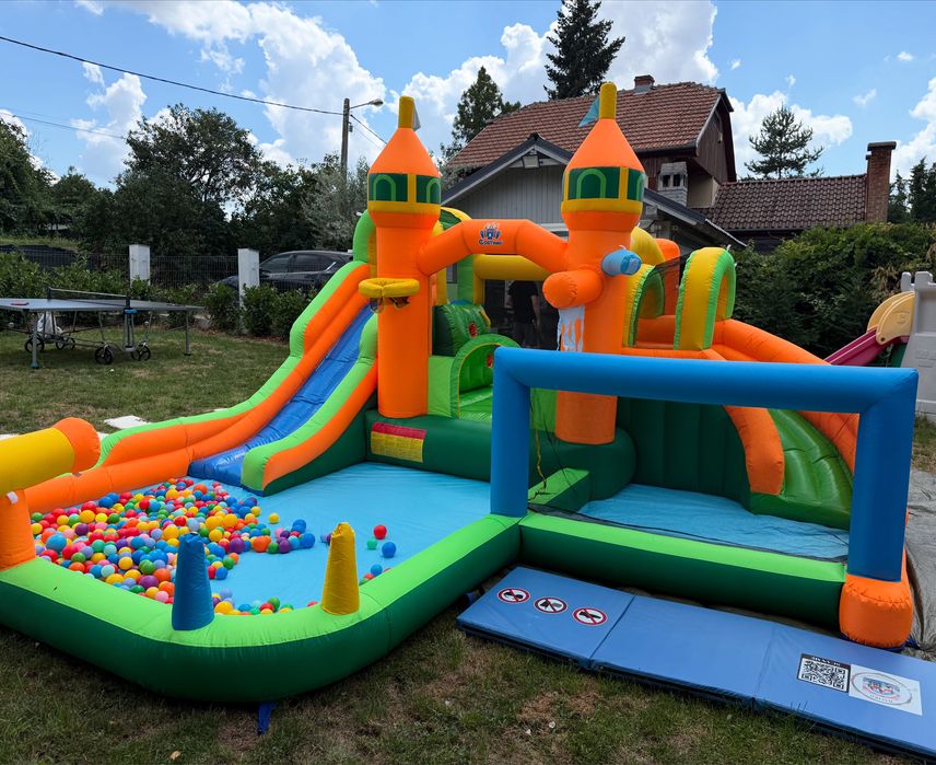 Tobogan castel gonflabil