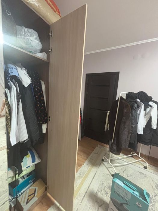 Шкаф продается почти новый