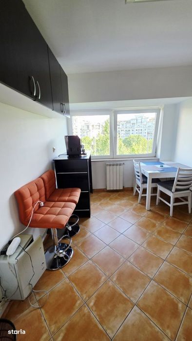 inchiriere 3 camere Unirii bloc 2004 cu centrala