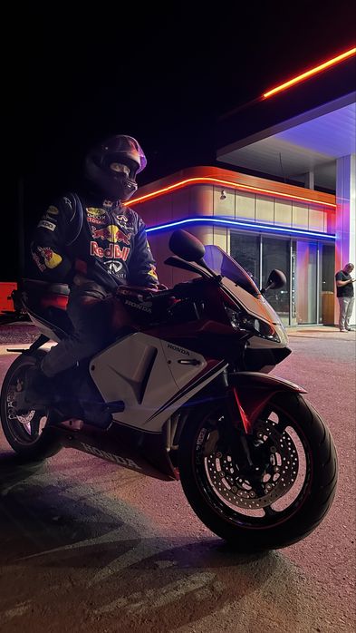 Honda cbr 600 rr продам мотоцикл