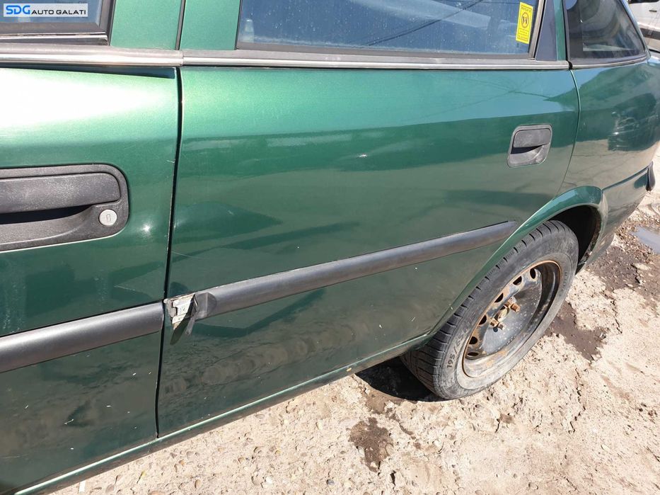 Usa Usi Portiera Portiere Stanga Spate Dezechipata Opel Vectra B Berlina Hatchback 1995 - 2002 Culoare L369