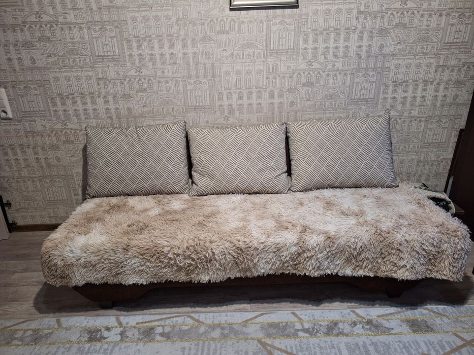 Диван для гостинной и спальни