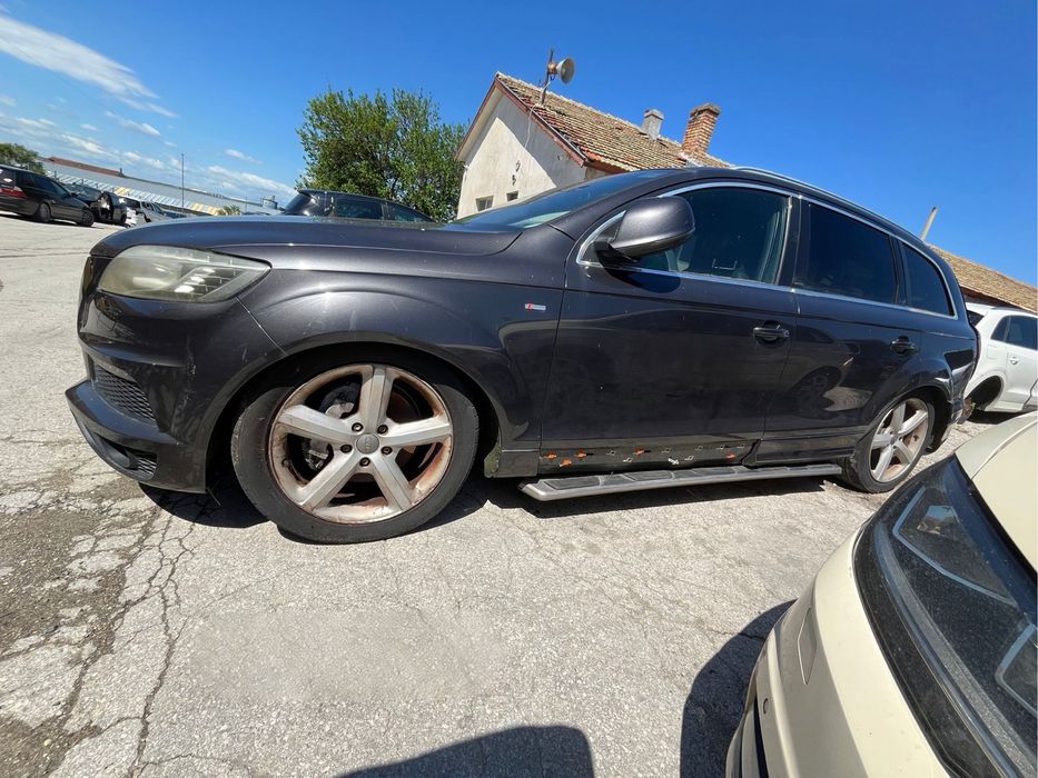 На части Audi Q7 Facelift Xenon 3.0tdi 245кс Автомат Quattro CCM CJG налични няколко бройки фейсови фарове стопове