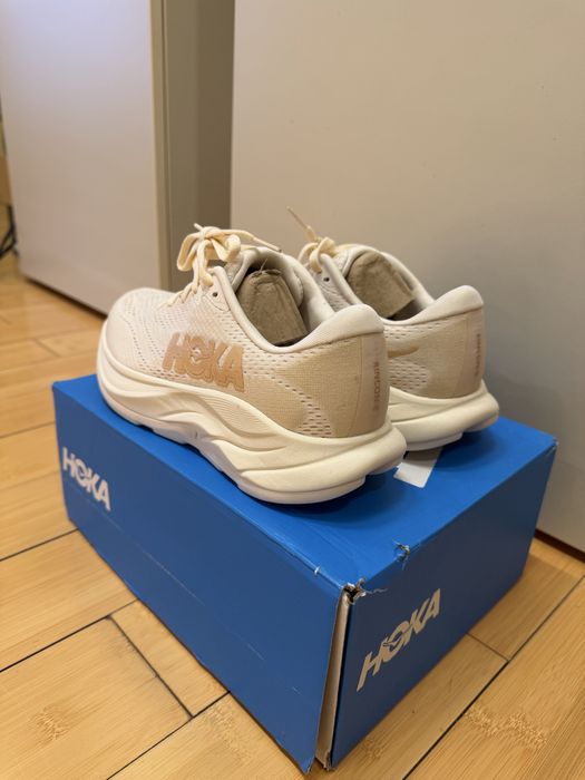 Нови дамски маратонки Hoka