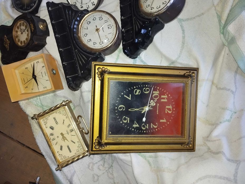 Часы будильник СССР