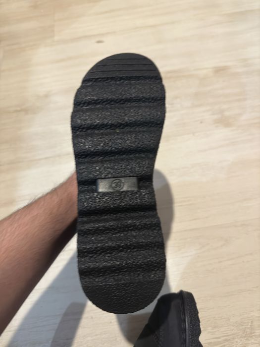 Ghete unisex negre NOI