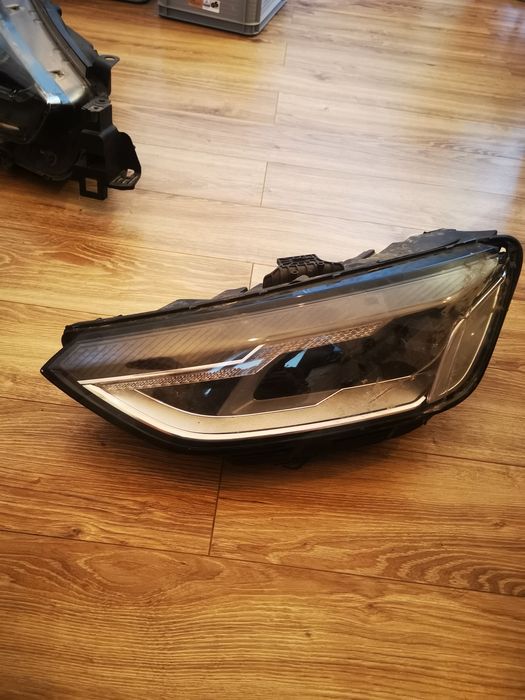 Far stânga Audi a4 b9 face-lift full led