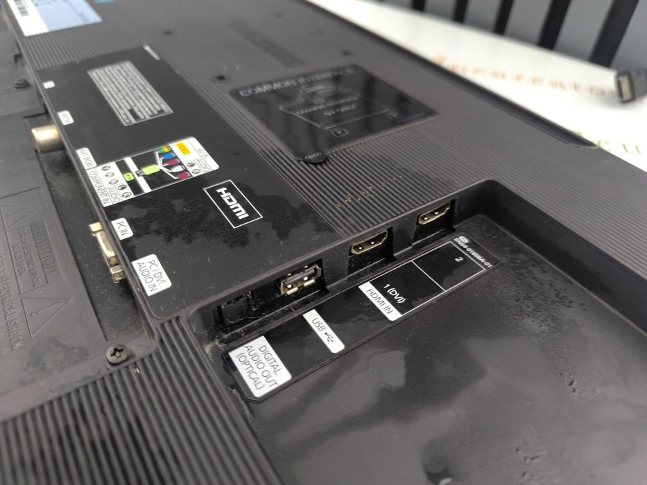 Televizor Samsung T24A350 24 inch Full HD cu porturi multiple