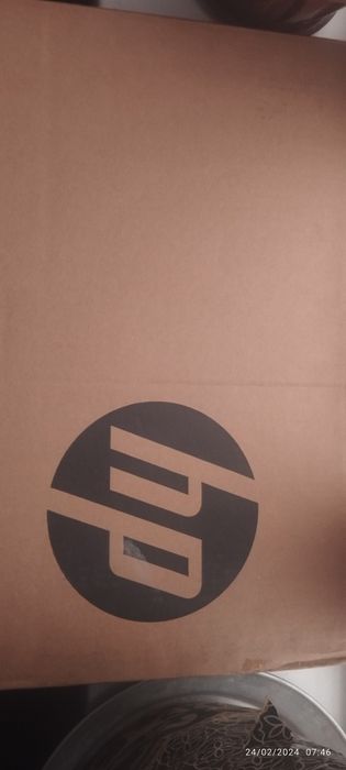 Notebook  sotiladi HP