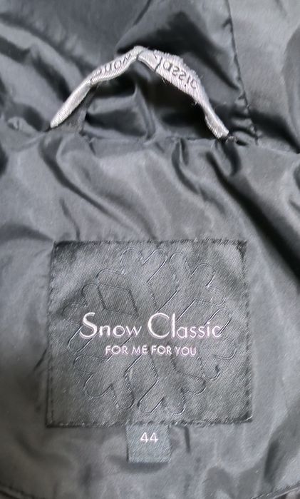 Продам 2 зимнии куртки с капюшоном