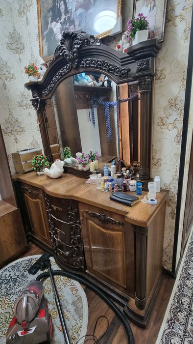 Spalni garnitur sotiladi