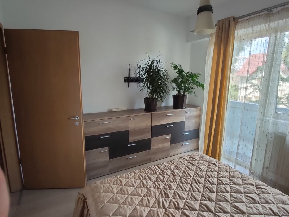 Vând apartament 3 camere