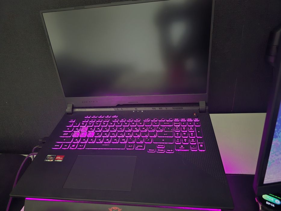 Игровой ноутбук  Asus rog strix