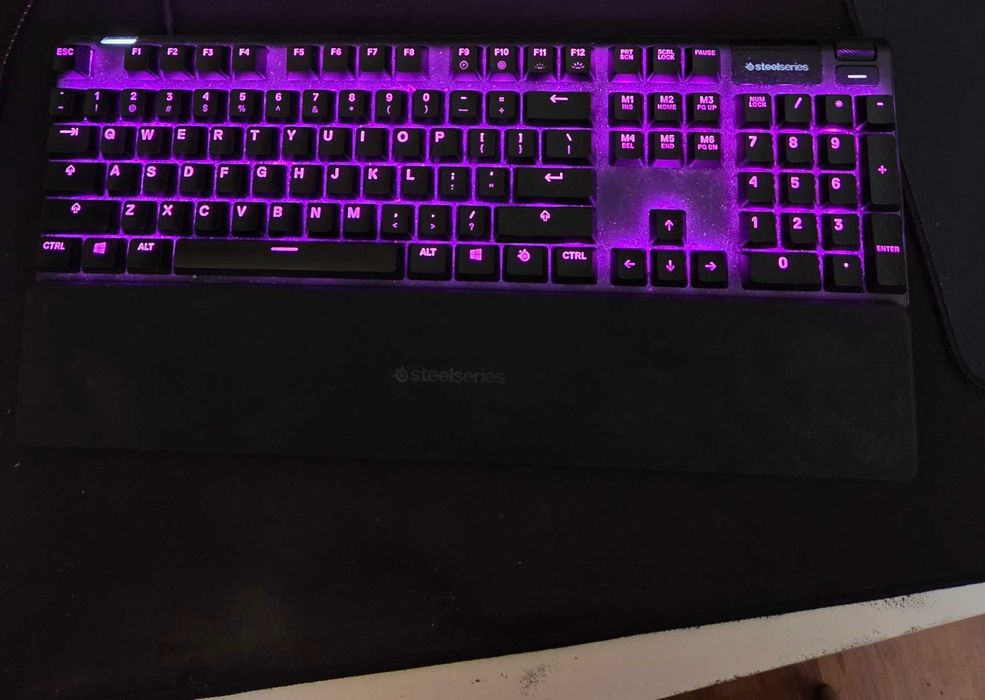 Apex PRO (0.1ms) fastest gaming keyboard
