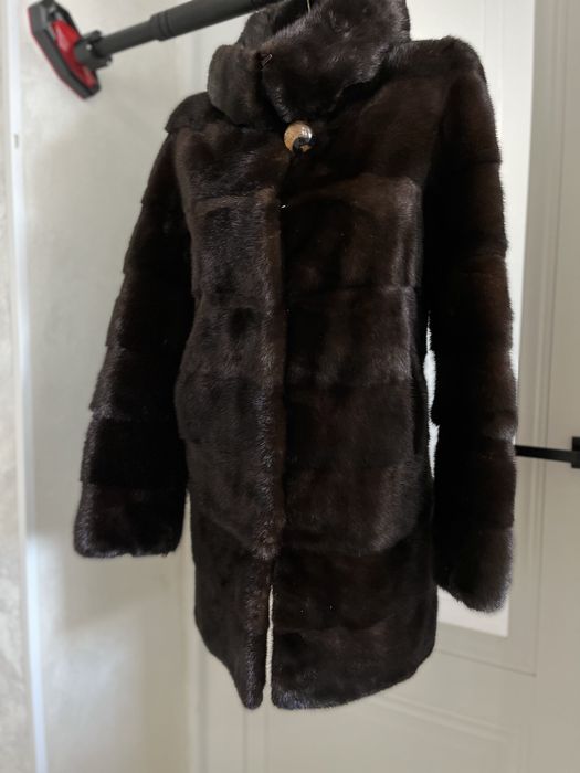 Продам норковую шубу