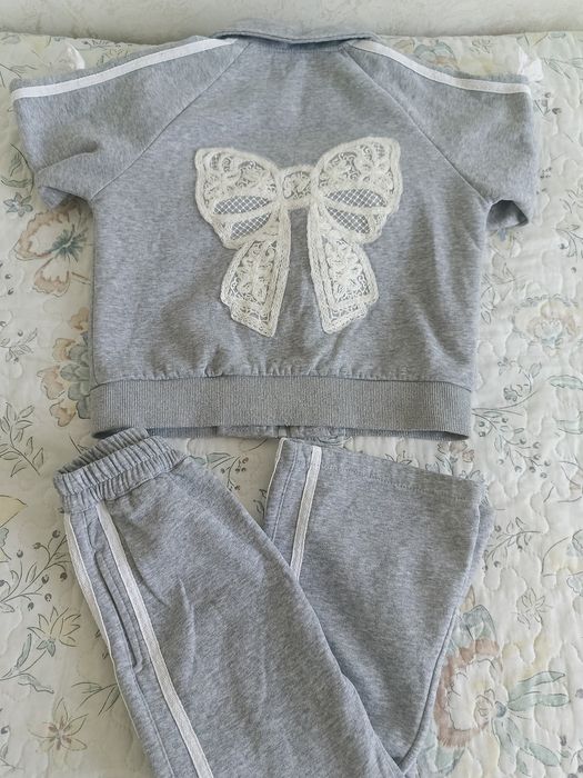 Продам детский спортивный костюм