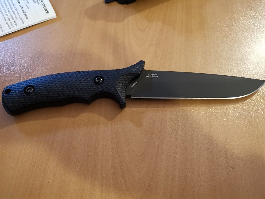 Продавам ZT0170 / Zero Tolerance 0170 Military Combat Fixed Blade for