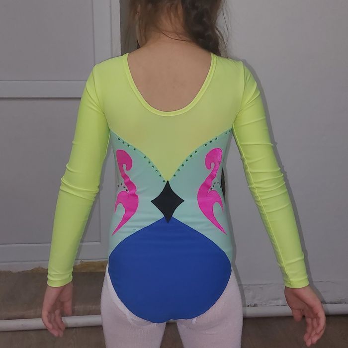 гимнастический костюм