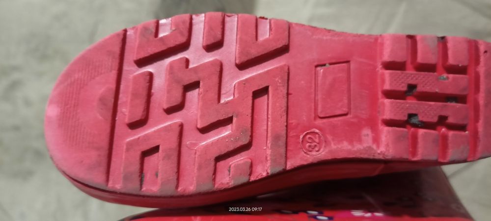 Продам детские сапожки