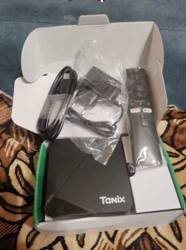Mediaplayer android tv box TX5, nou