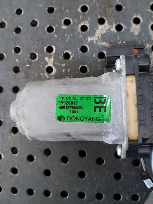Motoras macara stanga fata opel antara a l07 25926017