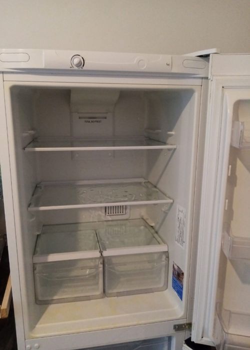 Indesit холодильник  NO FROST