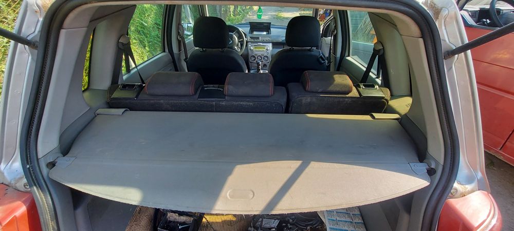 Mazda 2 на части