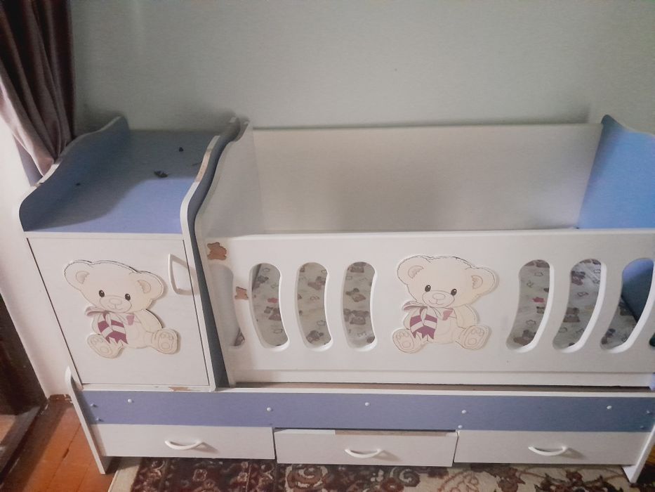 Детский кроват сотилади