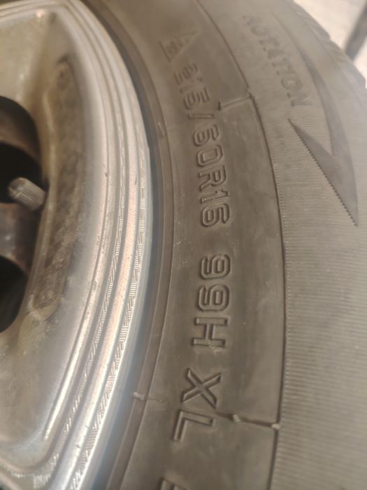 Продам автошины r16 215/60