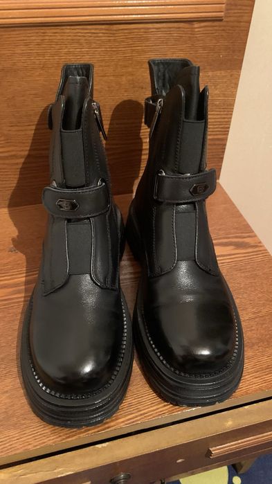 Продается кожанный сапог женский