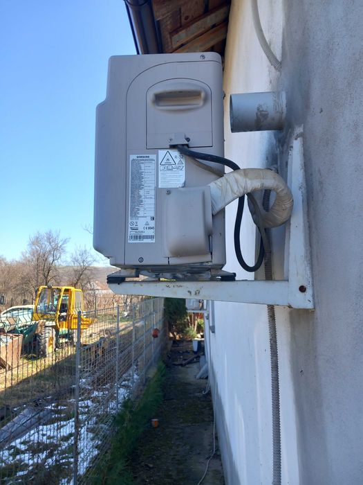 Montaj aer conditionat,incarcare freon,revizii.