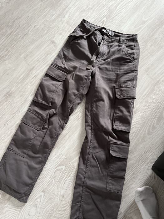 Pantaloni cargo bershka