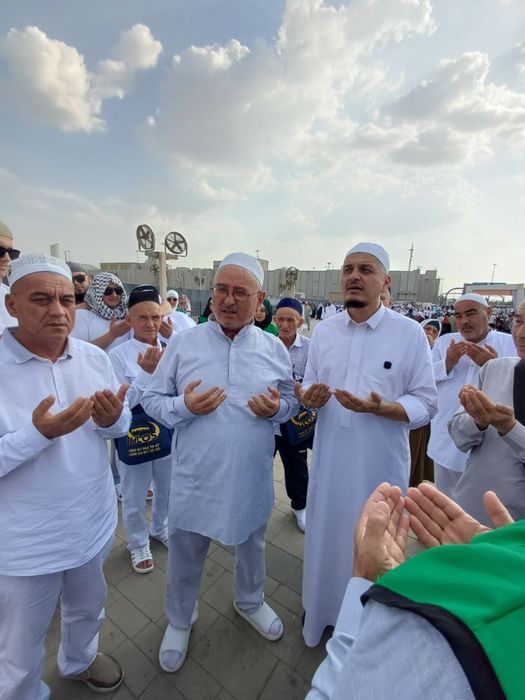 Umra safari litsenziyalangan